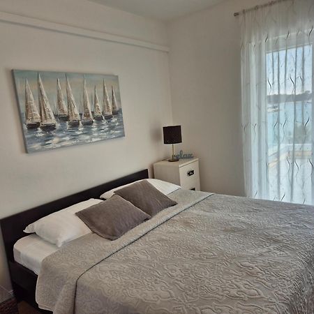 Apartment Danijela No. 2 Новаля Екстер'єр фото